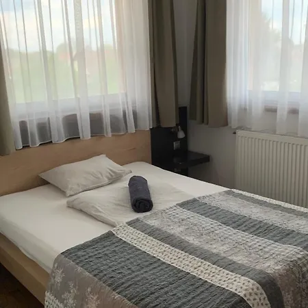 Vendégház Toscan Panzio *